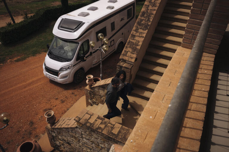 2023 Korbinian Seifert Photography Lifestyle Automotive Caravan Laika ecovip horseranch 08