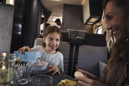 2023 Korbinian Seifert Photography Lifestyle Automotive Caravan Laika Kosmo beach 11