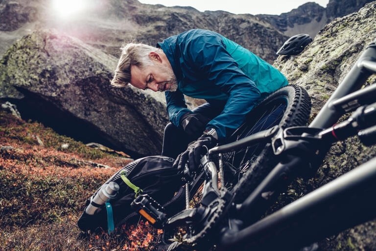 2023 Korbinian Seifert Photography Luqel Outdoor Bike Water Alps 006