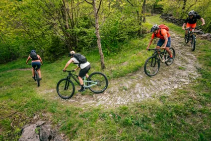 Maloja Clothing Outdoor Sport Mountainbike Fotoshooting in den Westalpen