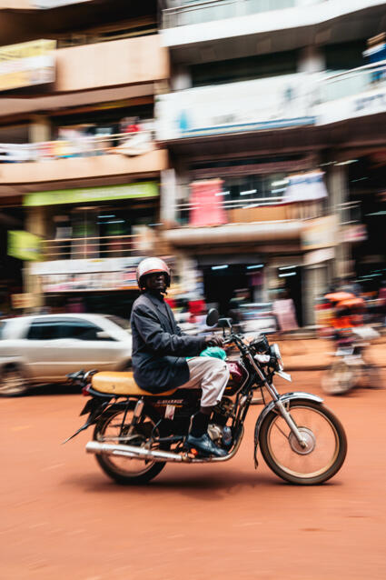 Baumwollbekleidungsproduktion in Uganda für Umoja TSG Hoffenheim